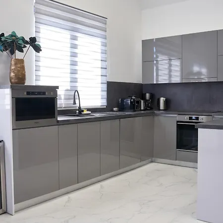 Beke 10 Apartmanhaz Apartament Villány