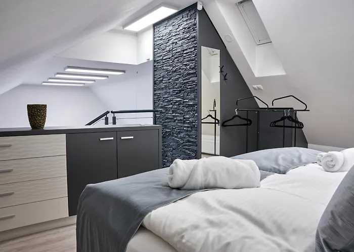 Beke 10 Apartmanhaz 公寓 *