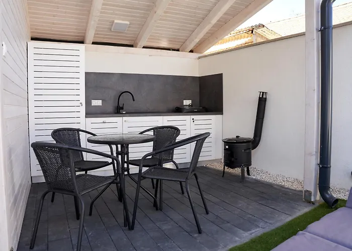 Beke 10 Apartmanhaz Lägenhet