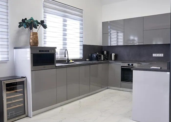 Beke 10 Apartmanhaz 公寓 维拉尼
