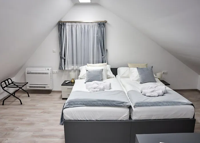 Beke 10 Apartmanhaz *